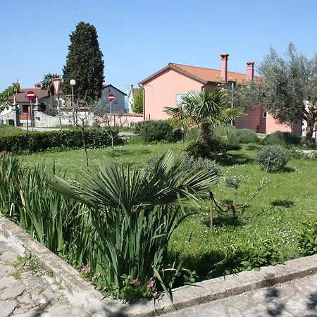 Lorena With Sea View Rovinj Exterior photo