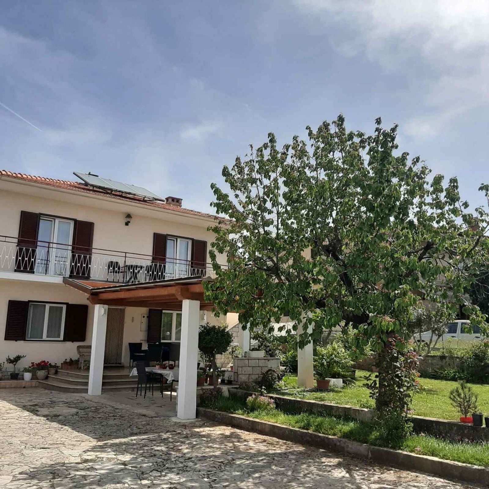 Lorena With Sea View Apartment